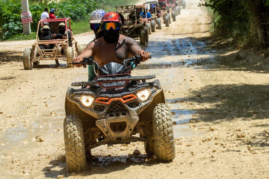Aventura en ATV a playa Macao: Cultura, Playa y Cuevas desde Uvero Alto