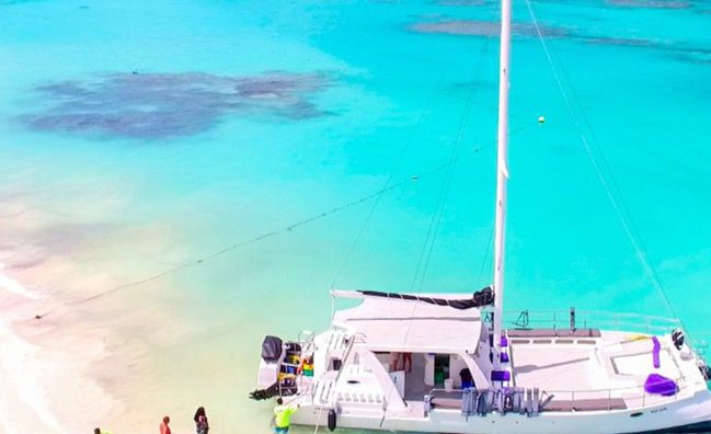 Party Boat Uvero Alto