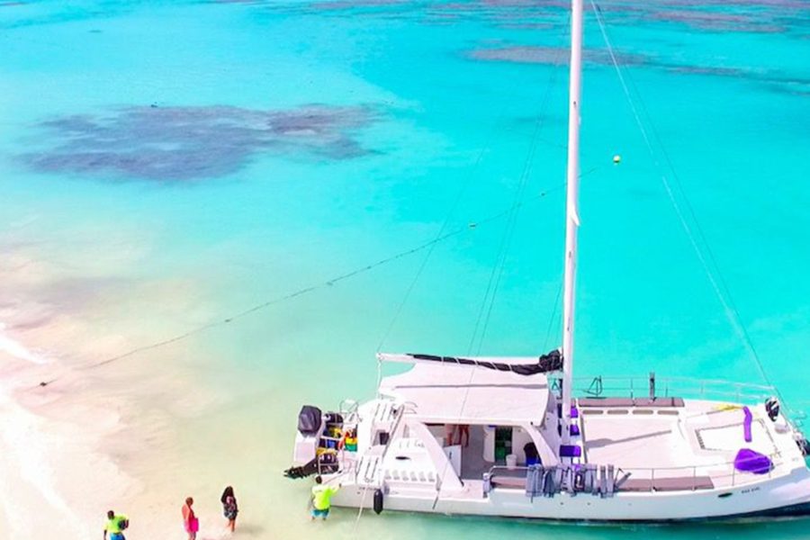 Party Boat Uvero Alto